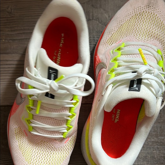 Nike Air Zoom Sneakers - White and Neon Red - Picture 4 of 5